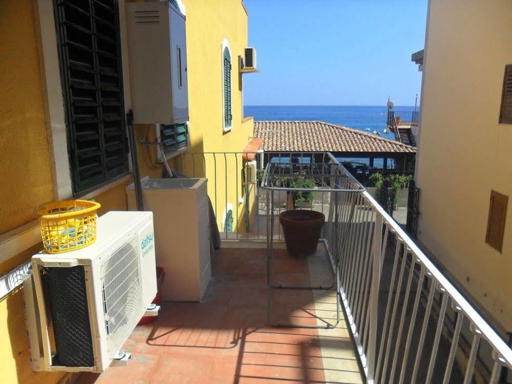 Beach Apartments Patrizia Taormina Exterior photo